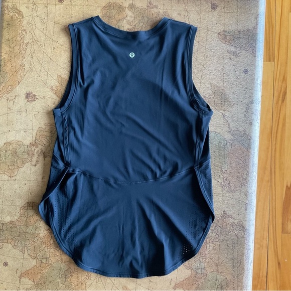lululemon High Neck split Hem Run Tank - Picture 6 of 8